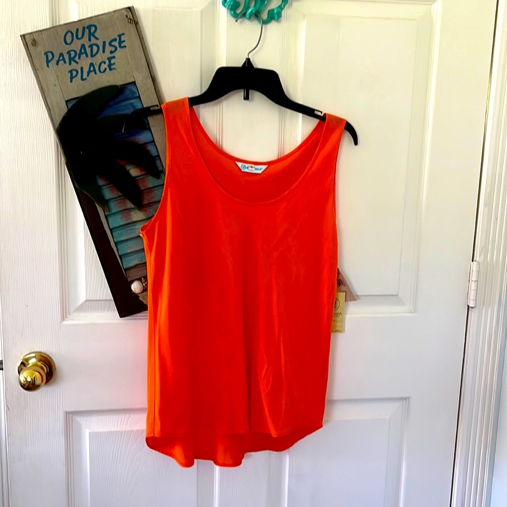 NWT TANK.TOP